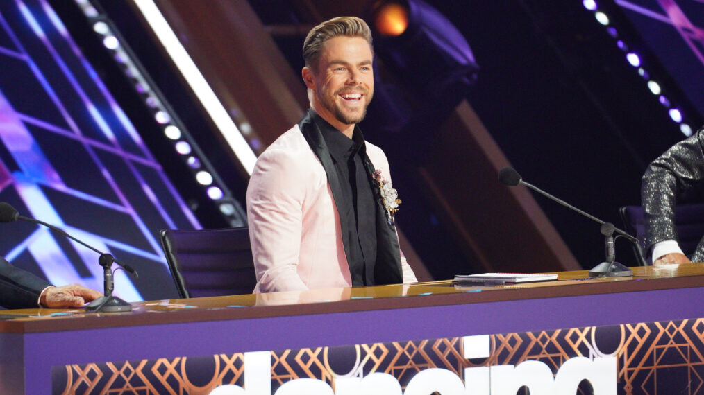 Derek Hough souhaite une saison de tous les gagnants, mentionne les concurrents de rêve.