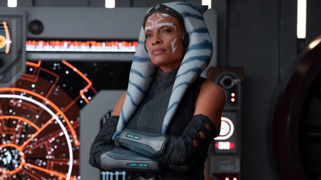 Disney+ dévoile une nouvelle stratégie de sortie de ‘Star Wars’ avec des épisodes précoces d’Ahsoka.