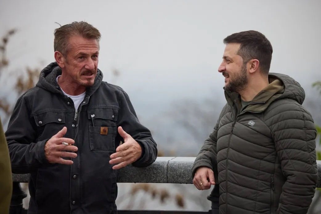 Documentaire “Superpower” réalisé en co-réalisation par Sean Penn sur la guerre en Ukraine. Première le 18 septembre.