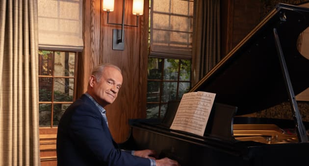 Frasier Revival : Kelsey Grammer de retour avec photos exclusives et date de première sur Paramount+ cet automne