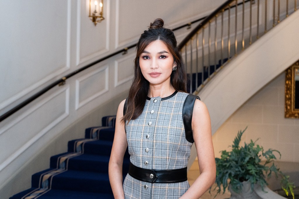 Gemma Chan arbore une robe Louis Vuitton pour l’annonce de Diablo IV – WWD