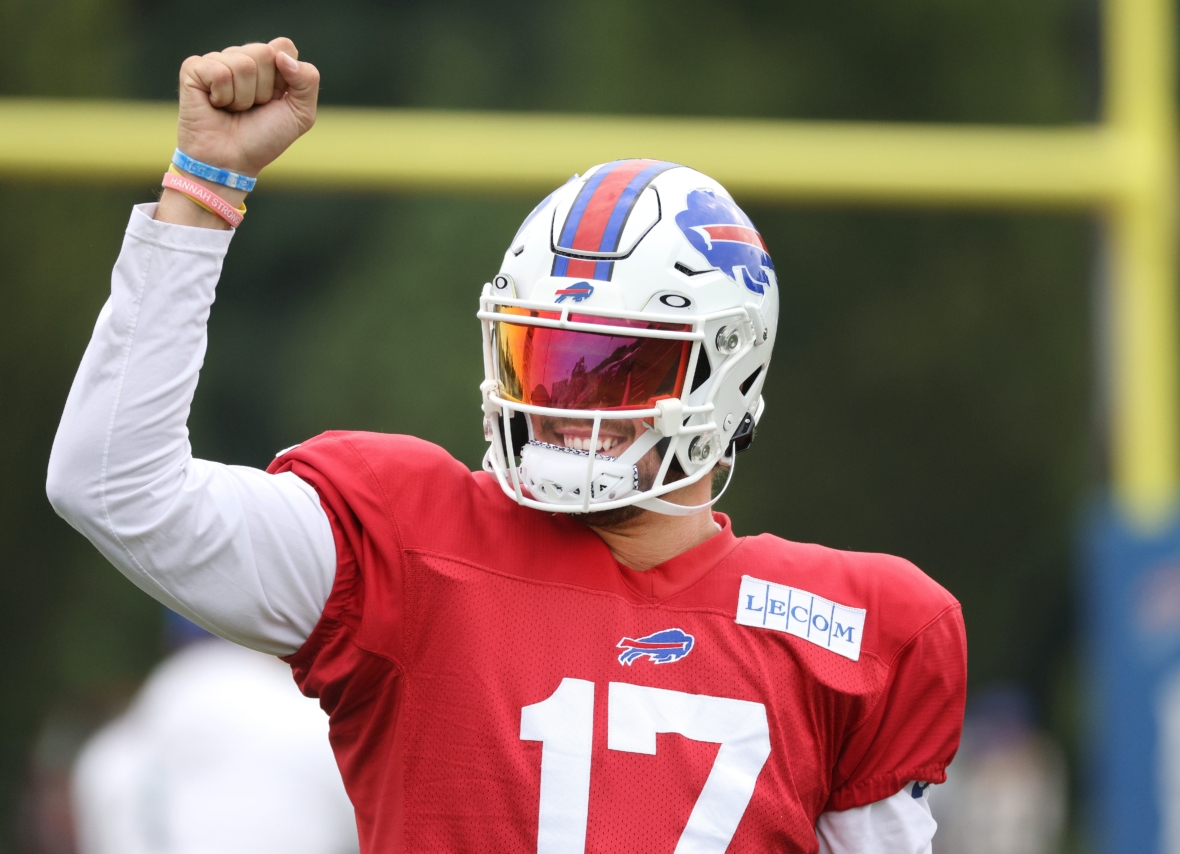 Josh Allen évoque une possible apparition dans la série “Quarterback” de Netflix.