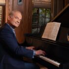 Kelsey Grammer Sings the New ‘Frasier’ Theme Song