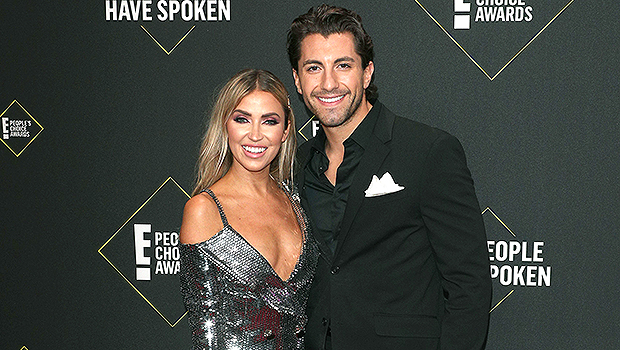 LE Bachelor met fin à ses fiançailles – Hollywood Life