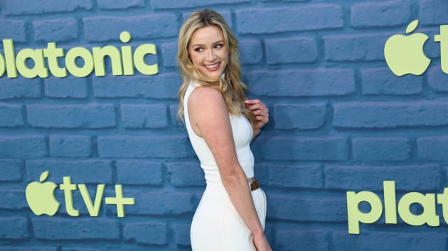 L’importance des résidus selon Greer Grammer : des chèques dérisoires pour “Awkward”