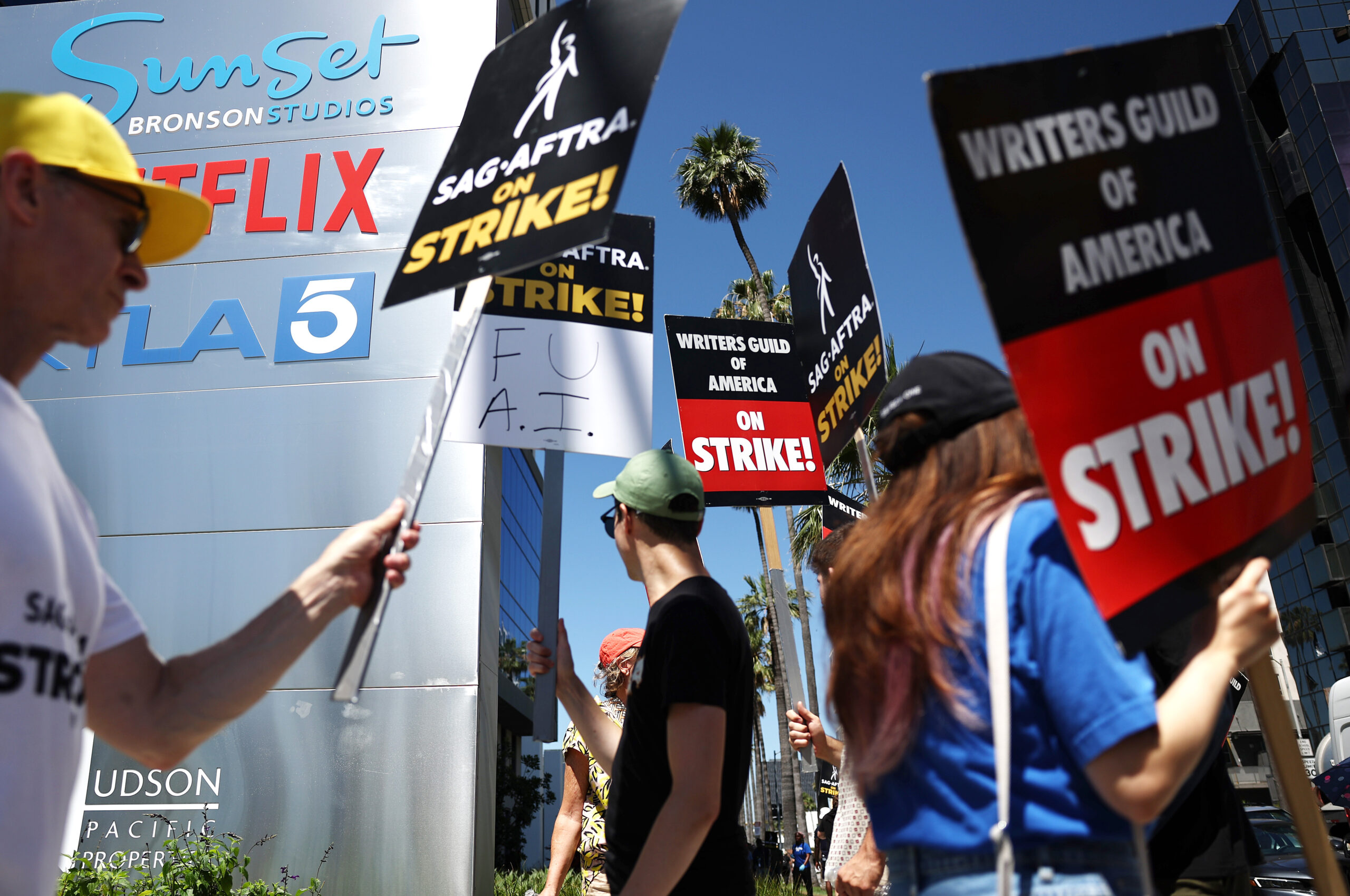 Netflix devrait conclure sa propre entente pour mettre fin à la double grève – IndieWire