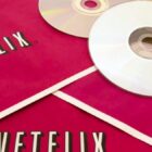 Netflix ends DVD service with disc giveaway