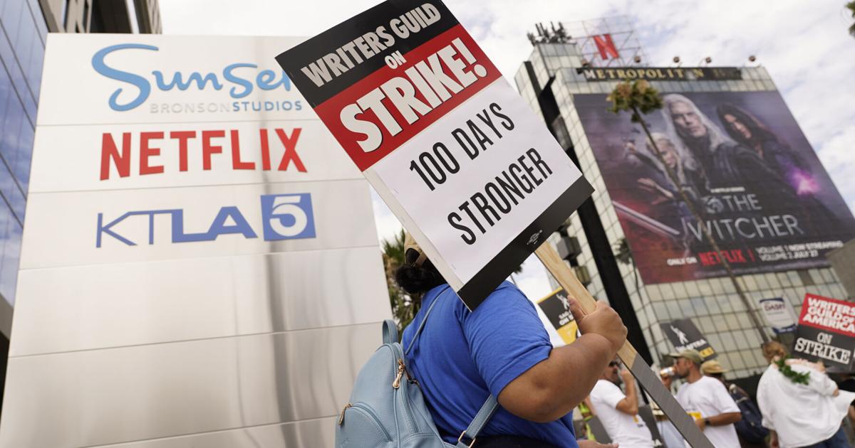Nouvelles : Les scénaristes en grève reprendront les négociations avec les studios le vendredi.