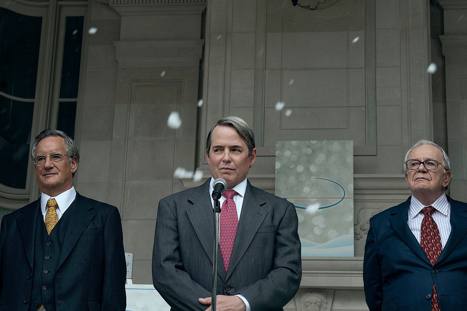 Painkiller sur Netflix : une caricature criarde, pire que Dopesick sur Hulu.