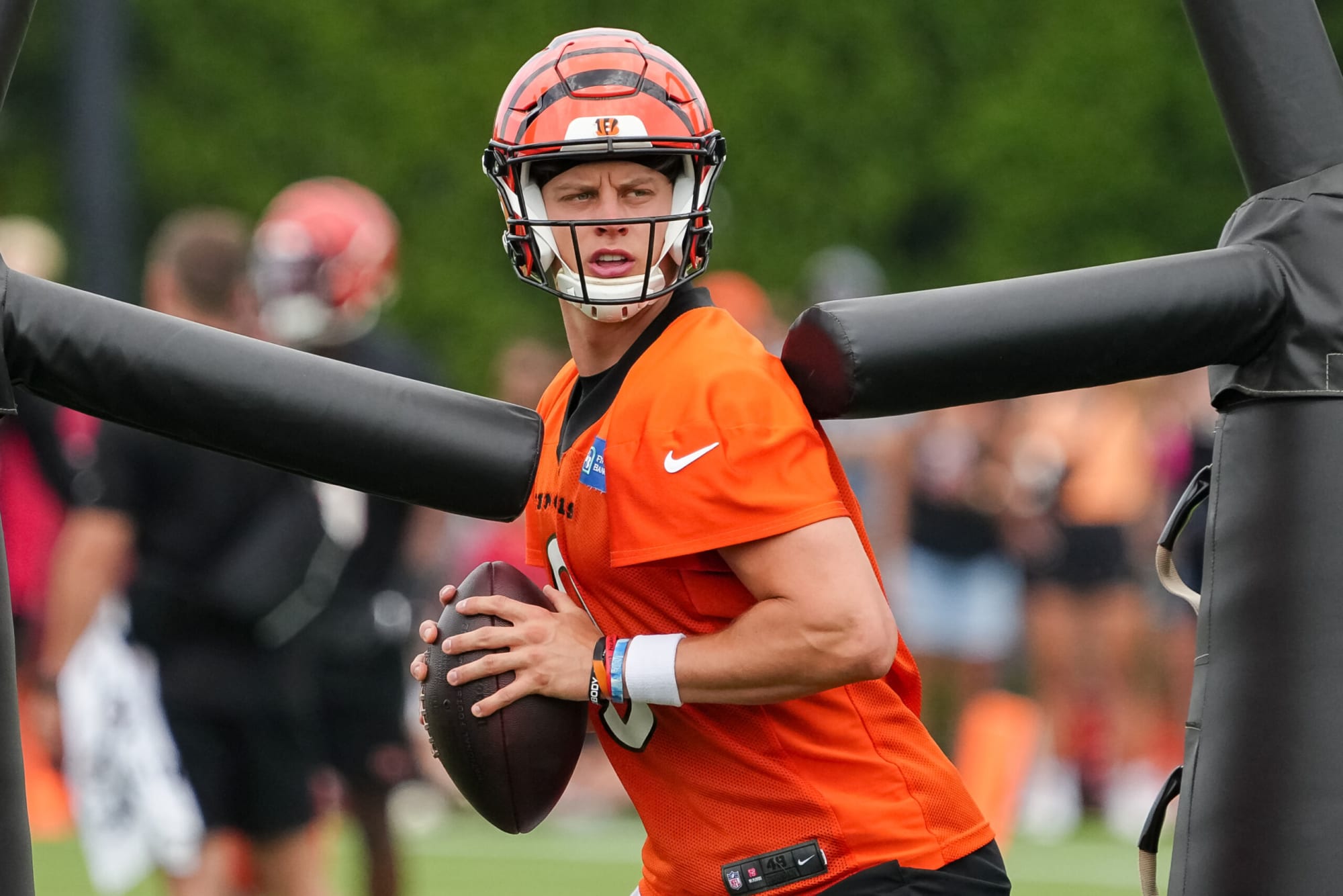 Quels quarterbacks NFL ont refusé Quarterback saison 2 ?