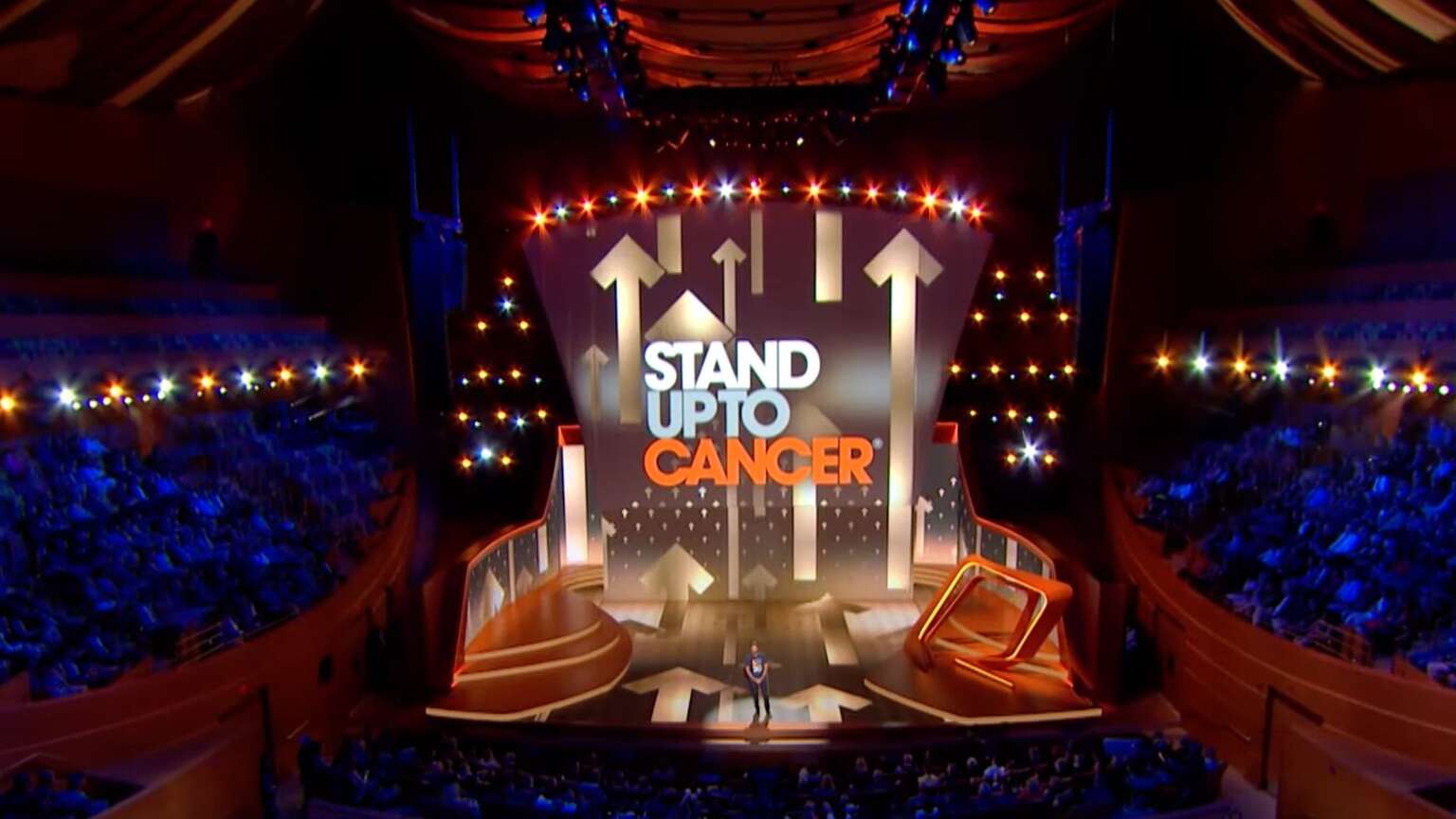 Regardez Stand Up to Cancer 2023 en direct en ligne gratuitement