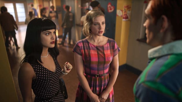 Riverdale : le dernier épisode fait un retour au présent avec une Betty de 86 ans qui rêve du passé.