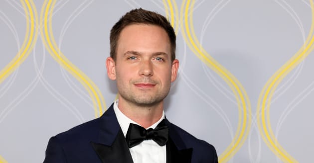 Patrick J. Adams s’excuse pour sa publication sur les réseaux sociaux pendant la grève SAG-AFTRA