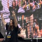 Fran Drescher gives the victory sign from the stage at Paramount Pictures