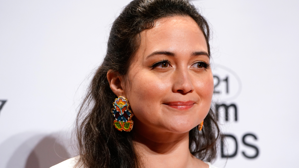Actrice de “Killers of the Flower Moon” critique “Yellowstone” pour sa vision délirante et déplorable de l’Ouest américain.