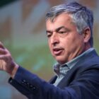 Apple exec Eddy Cue testify Google trial about $19 billion search deal