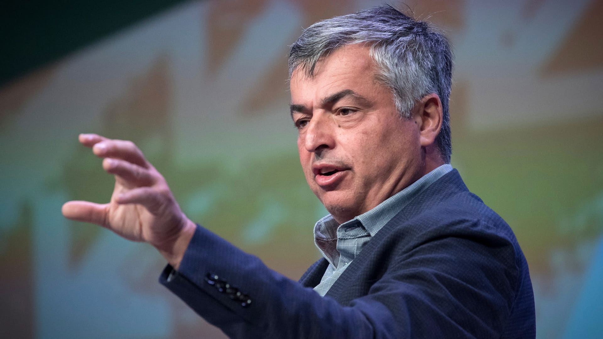 Apple exec Eddy Cue témoigne du procès Google sur l’accord de recherche de 19 milliards de dollars