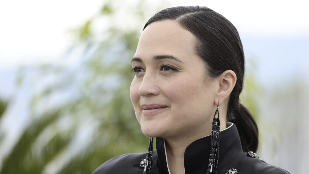Critique cinglante de Lily Gladstone envers la représentation ‘illusoire’ du Far West dans ‘Yellowstone’