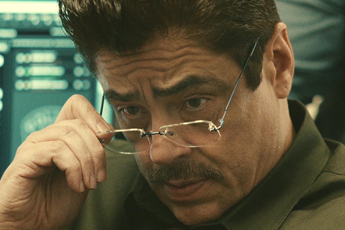 Découvrez le tueur dans le film Netflix de Benecio del Toro.