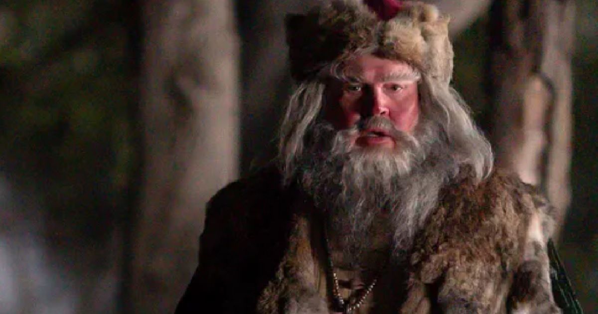Découvrez les premières images du Père Noël fou d’Eric Stonestreet dans la saison 2 de Santa Clauses.