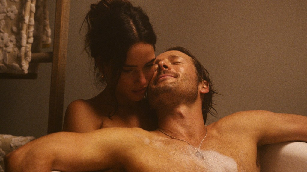 Glen Powell dans un film de Richard Linklater débarque sur Netflix