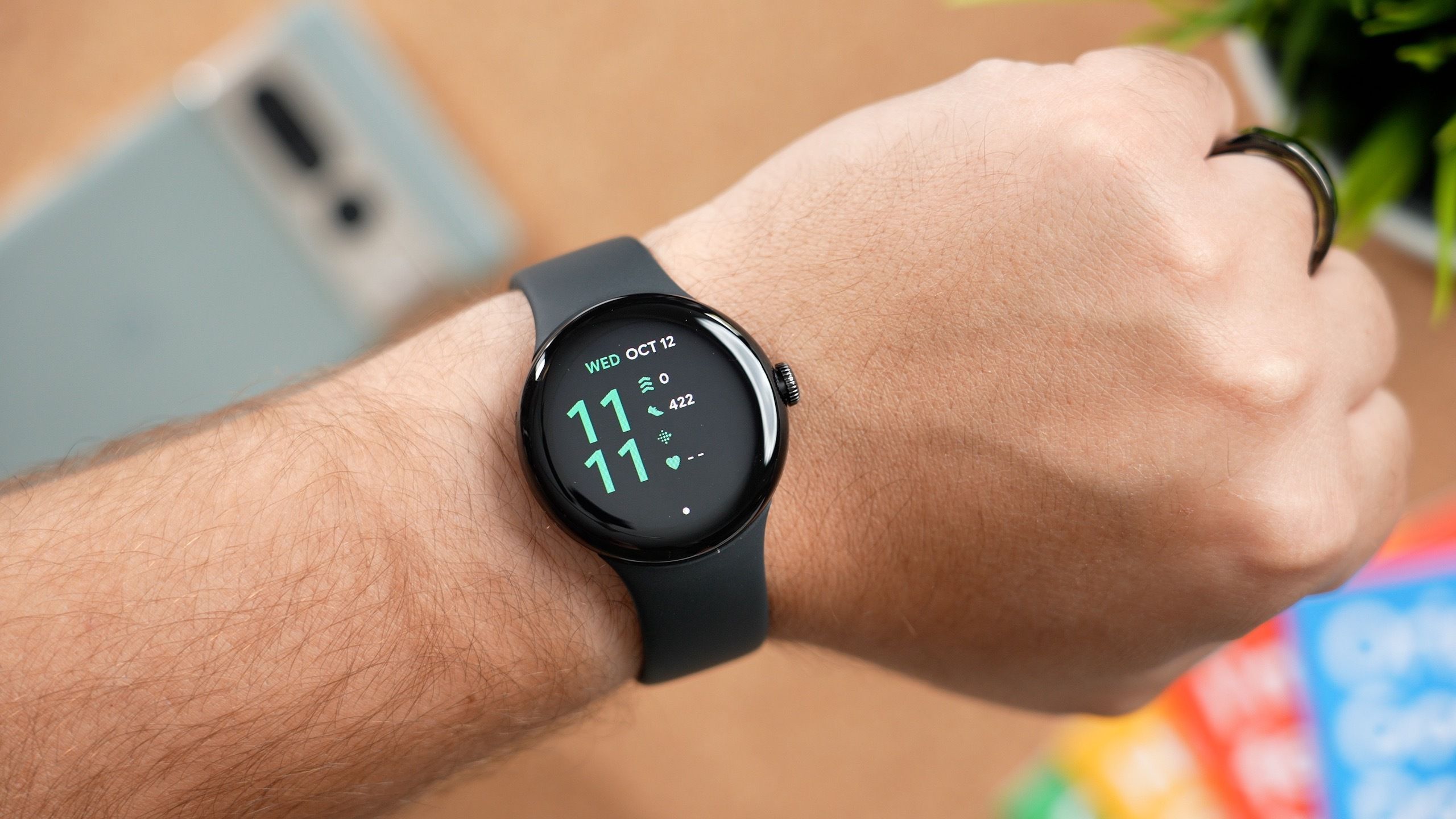 Google refuse la réparation des montres Pixel, contrairement à Apple Watch.