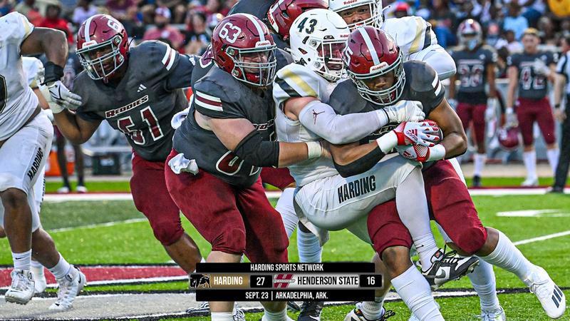 Harding domine Henderson State, top 10 contre top 20