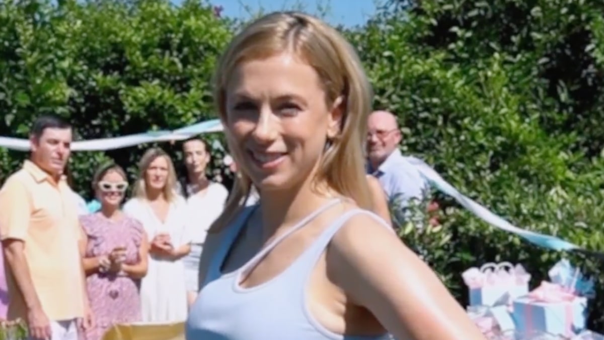 Iliza Shlesinger attend son deuxième enfant