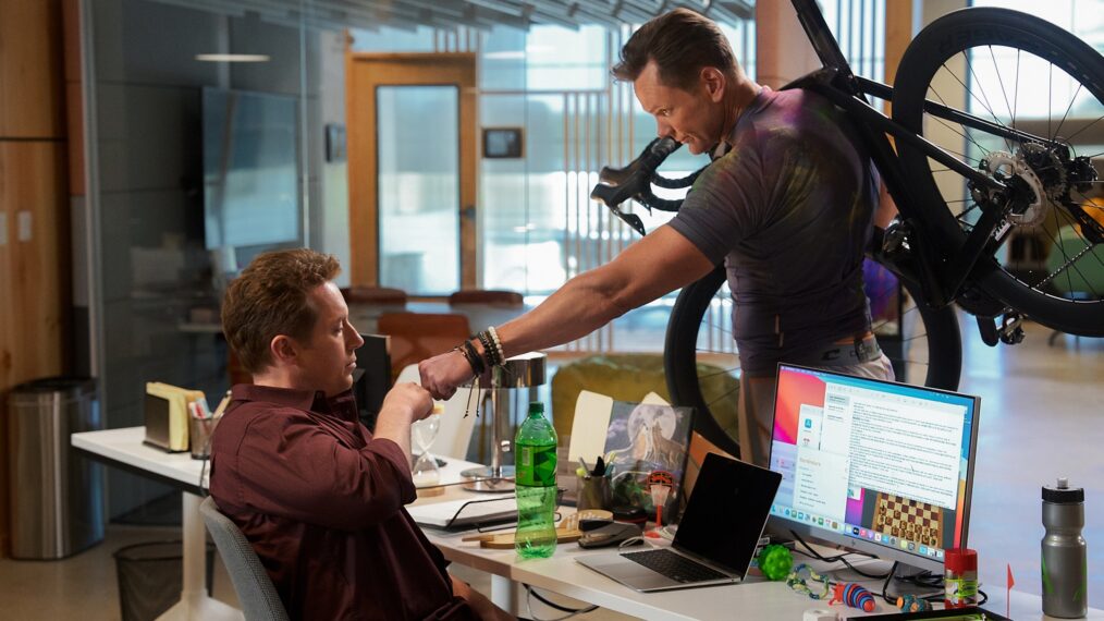 Joel McHale et Beck Bennett s’affrontent dans la nouvelle comédie de Comedy Central