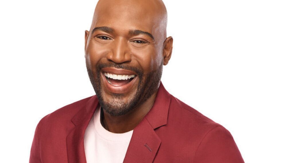 Karamo Brown évoque ses émotions sincères, les conseils de Maury Povich, ‘Queer Eye’ & plus