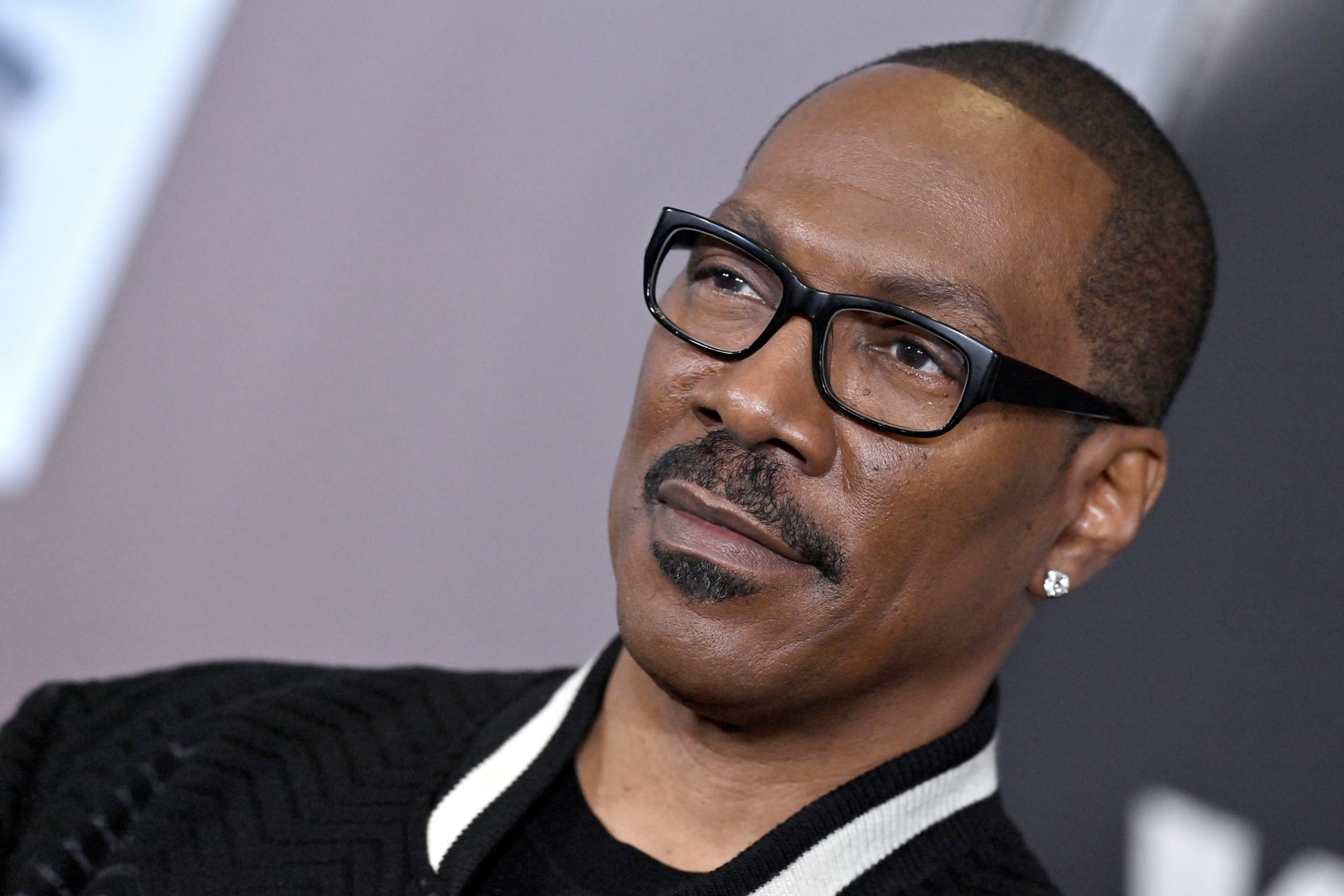 Le rôle essentiel d’Eddie Murphy démystifié après confusion de casting.