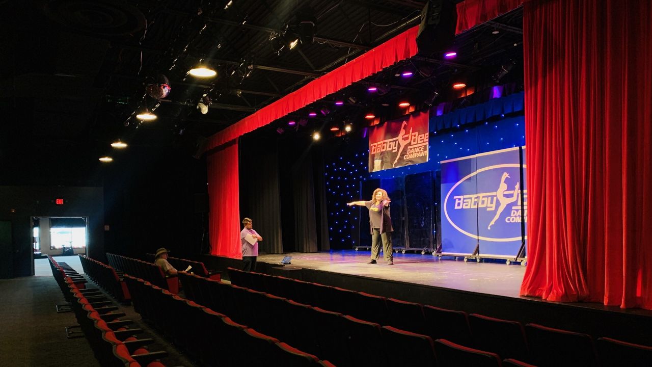 Nouvelle série professionnelle de spectacles par OFC Creations Theatre