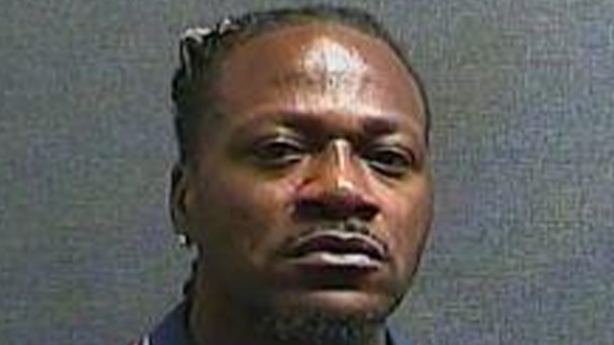 Pacman Jones critique après son arrestation à l’aéroport, charge de menaces terroristes “Bêtises”