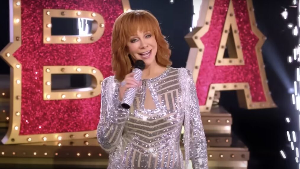 Reba McEntire parle de remplacer Blake Shelton dans “The Voice” et de son rôle de juge sévère