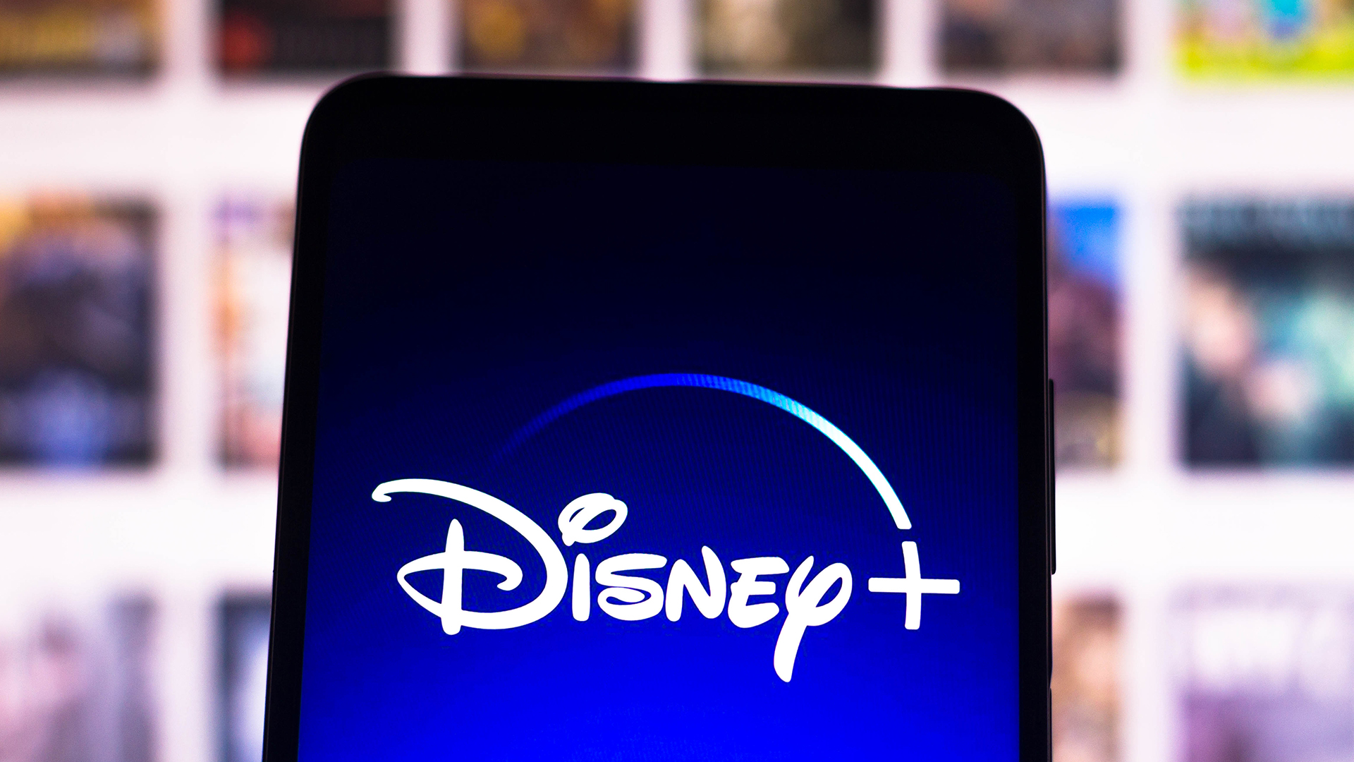 Retards des sorties de trois séries tant attendues Marvel sur Disney+ attristent les fans.