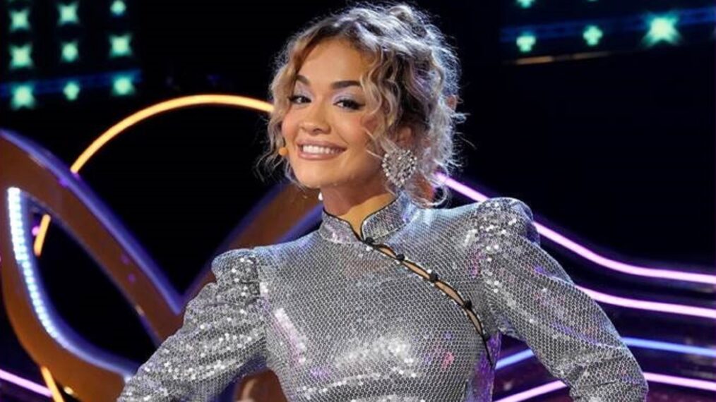 Rita Ora remplace Nicole Scherzinger dans ‘The Masked Singer’ (Vidéo)