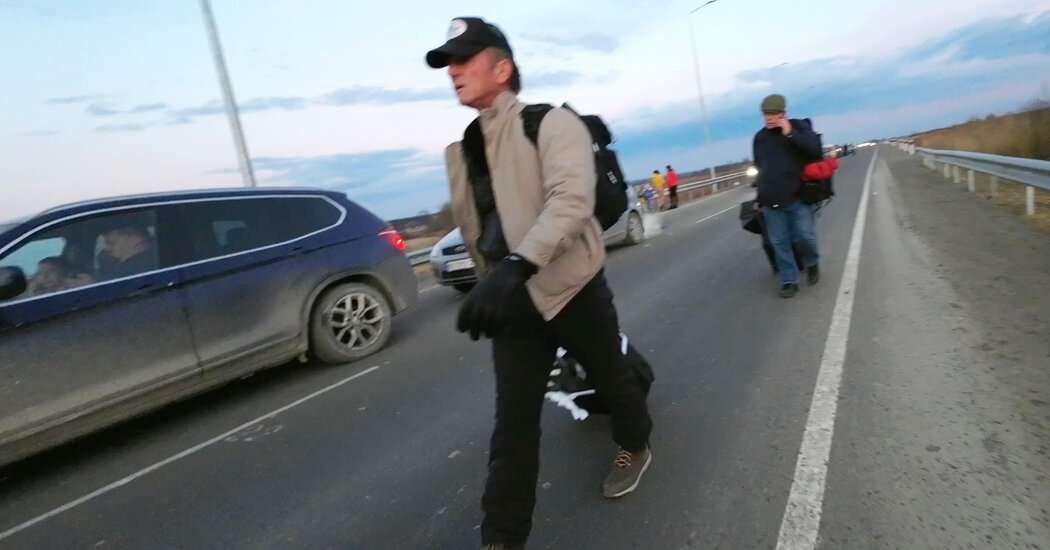 Sean Penn dévoile la guerre en Ukraine dans sa nouvelle critique