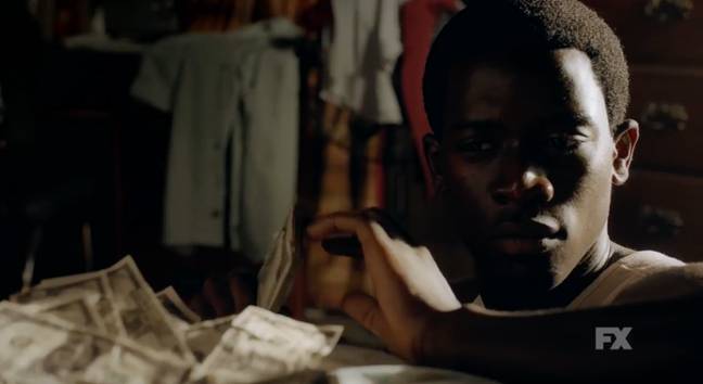 Snowfall est disponible sur Disney+ et BBC iPlayer. Crédit : FX