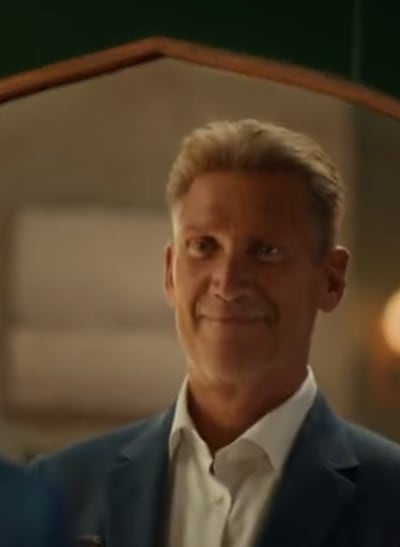 Gerry Poses - The Bachelor