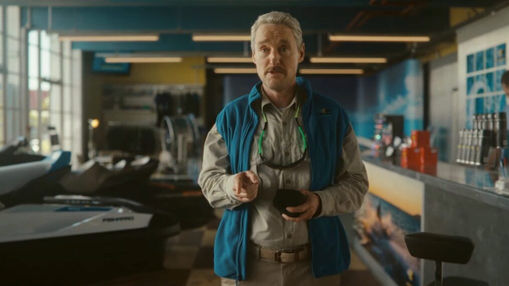 Owen Wilson vend des Jet-Skis Mobius dans le trailer de mi-saison 2 de ‘Loki’ (VIDÉO)