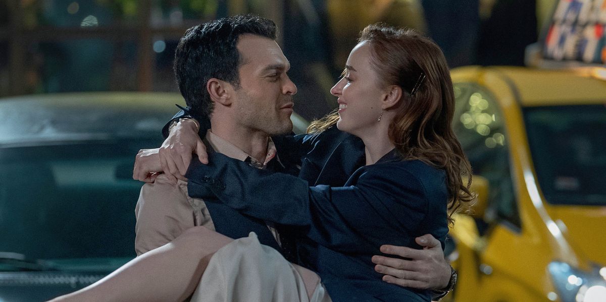 Alden Ehrenreich et Phoebe Dynevor dévoilent leur scène de sexe historique