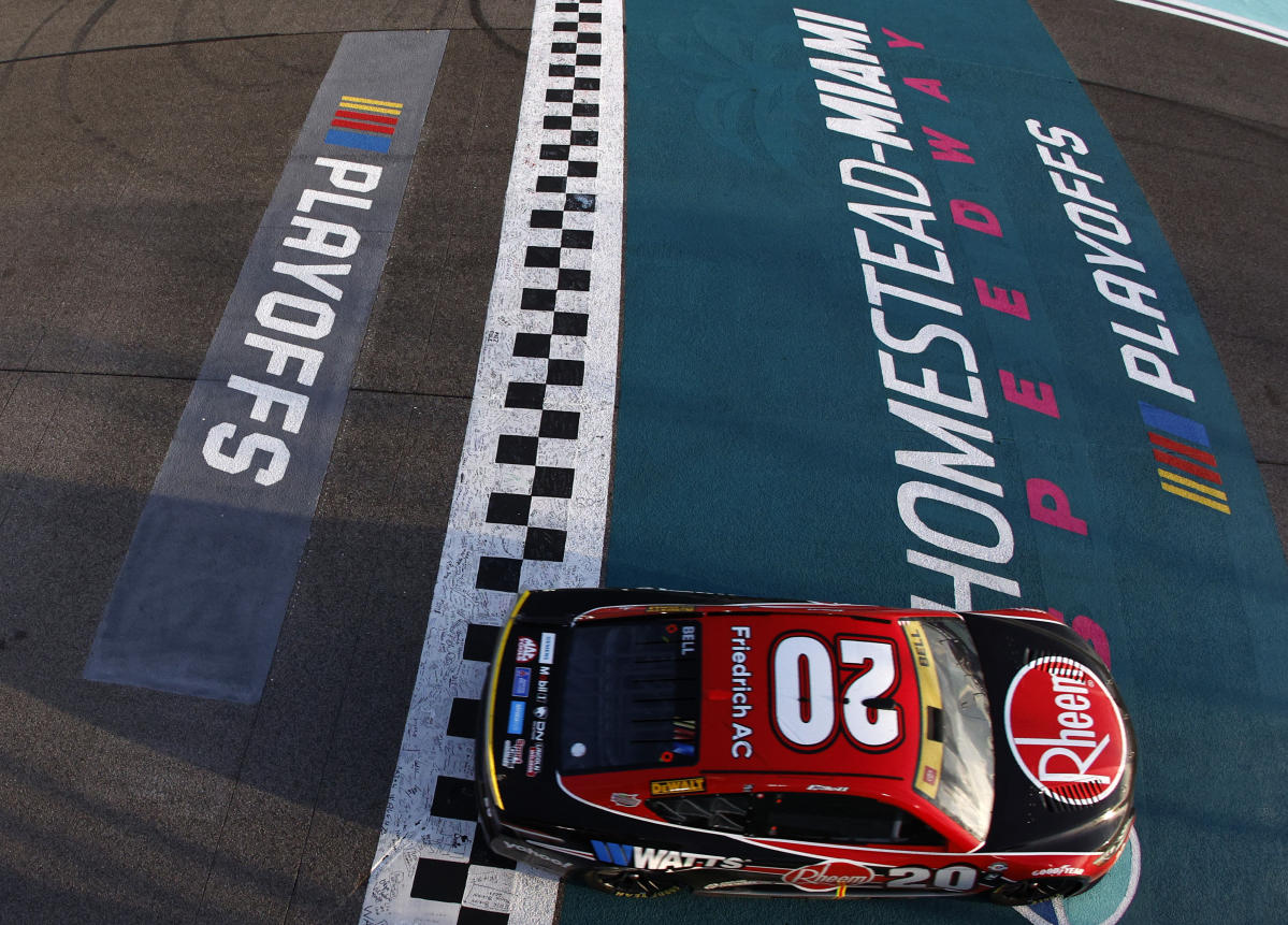 Christopher Bell remporte la victoire playoffs à Homestead contre Ryan Blaney. Classement des playoffs mis à jour.