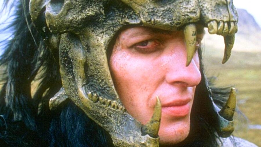 Clancy Brown, monstre terrifiant dans une fantastique épopée en streaming