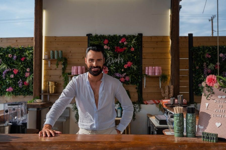 Comment réussir son été avec la série de Rylan Clark à Zante