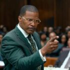Movie Review: Jamie Foxx leads a crowd-pleasing courtroom drama in 'The Burial'