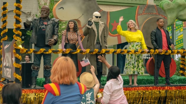 Critique du retour de mi-saison de Doom Patrol : Une parade qui fait l’unanimité