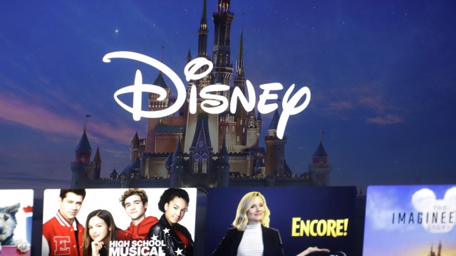 Disney+ menace de mettre fin aux comptes ne respectant pas les règles de partage de mots de passe.
