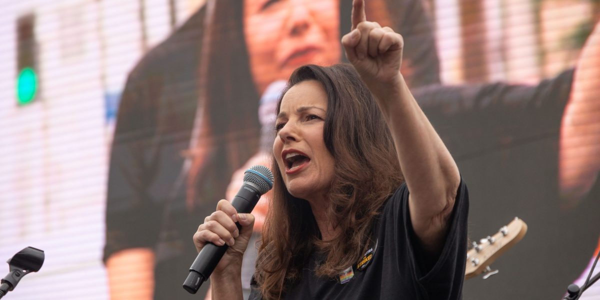 Fran Drescher : la lutte pour les 2% de redevances et l’astuce du streaming Netflix