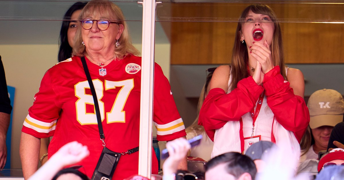 La mère de Travis Kelce utilise une chanson de Taylor Swift pour ignorer les critiques.