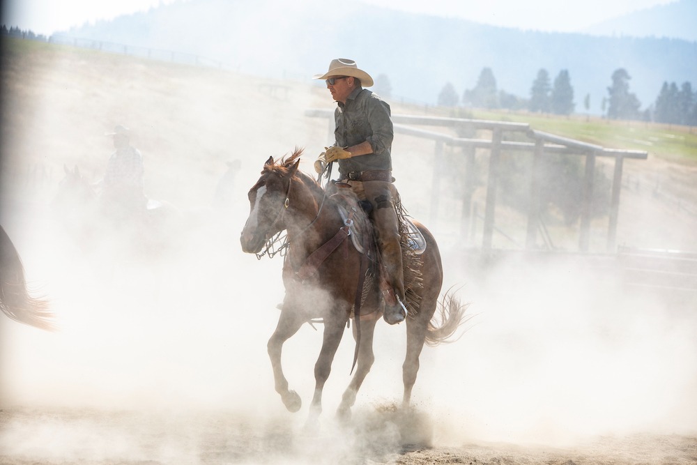 La saison 2 de Yellowstone : un drame western moderne continue de diffuser sur CBS. Regardez maintenant.